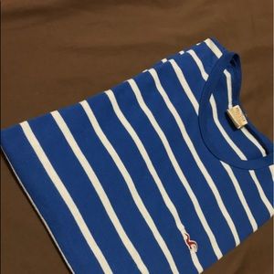 Hollister tshirt